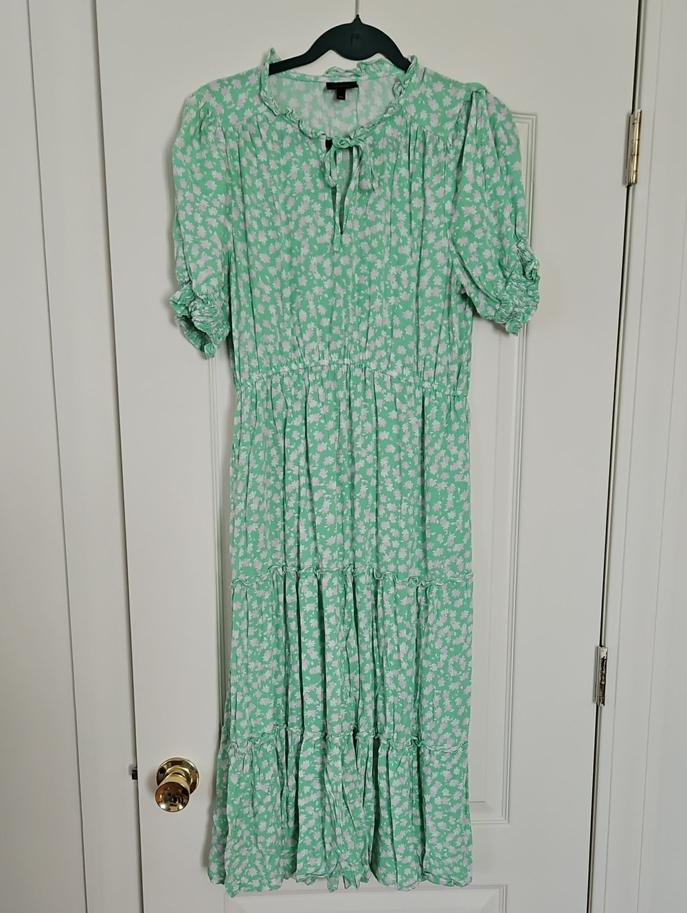 Who What Wear Mint Green Floral Tiered Maxi Dress with Tie Neck